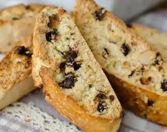 Tuscan Cantucci biscuits with dark chocolate drops. 300gr