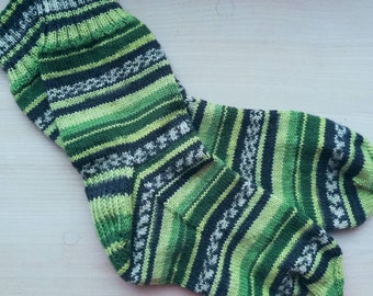 Handgestrickte Wollsocken: Gemusterte Winter-Hausschuh-Socken