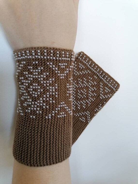 Beaded merino hand warmer Beaded merino hand warmer