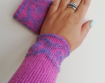 Handgestrickte rosa Merino Wolle Armstulpen, Pulswärmer mit Perlen