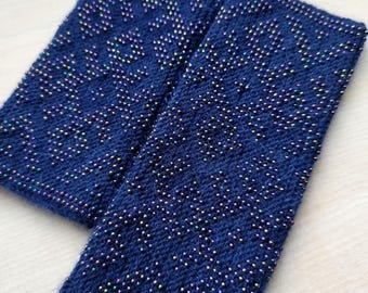Handgemachte Perlen Alpaka Pulswärmer: Nachtblaue gestrickte Handschuhe