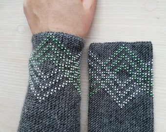 Handgefertigte Perlen Wolle Pulswärmer: Boho Chic fingerlose Handschuhe