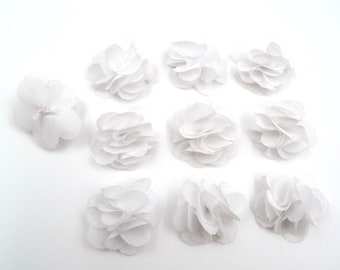 Set of 10 small flowers in white voile fabric