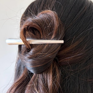 Grande pince cheveux concorde métal brossé 13cm, accessoire cheveux image 9
