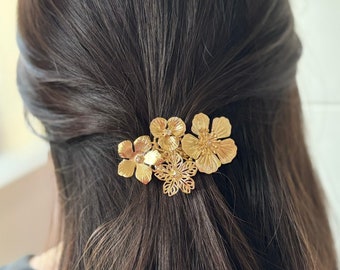 Barrette cheveux fleurs en métal mat 6.5cm, accessoire cheveux en doré mat filigranne.