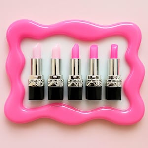 3D LIPSTICK Lifesize RESIN wall art /wall art/  Lips / lip gloss art / wall sculpture/ 3d/ pink lips/  lipstick art / kiss / kissing lips