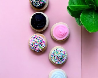 SUGAR COOKIE 3D resin wall art/3d wall sculpture/ frosted cookie/ fake cookies / fake food/ dopamine decor/ sprinkles/ Kitchen art/ Kitschy
