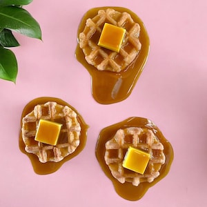 WAFFLES & BUTTER Frühstück 3D Kunstharz Wand Kunst / Wand Skulptur / realistisch / Faux Food / Fake Food Frühstück / Ahornsirup