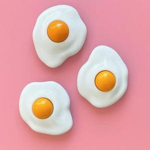 Fried egg 3d resin wall art / wall art/ realistic fake food / faux food / wall egg / fake food/ pop art/ dopamine decor/ kitschy kitchen