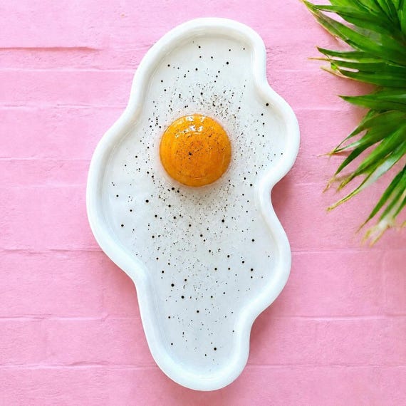 Giant 3D Fried Egg Resin Wall Art: Pop Art Kitchen Decor