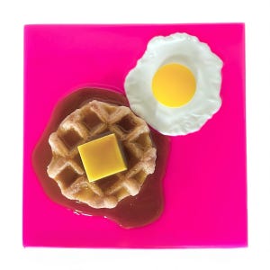 WAFFELN & EIER 3D Resin Wand Kunst / Wandskulptur / Realismus / lebensgroß / Dopamin Dekor / AHORN Sirup / pink Kunst / kitschige Küchenkunst