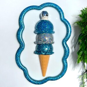 HOLOGRAPHISCHE GLITTER Eis Tüte 3D Kunst Skulptur / Wand Skulptur / 23 cm / Waffel / Kirsche / Fake Food / Food Wall / Pop Art Skulptur / Kawaii