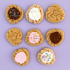 SUGAR COOKIE Frosted 3D wall art/ 3d wall sculpture / resin wall art/ fake cookies / fake food/ Dopamine decor/ kitschy/ kawaii/ sprinkles