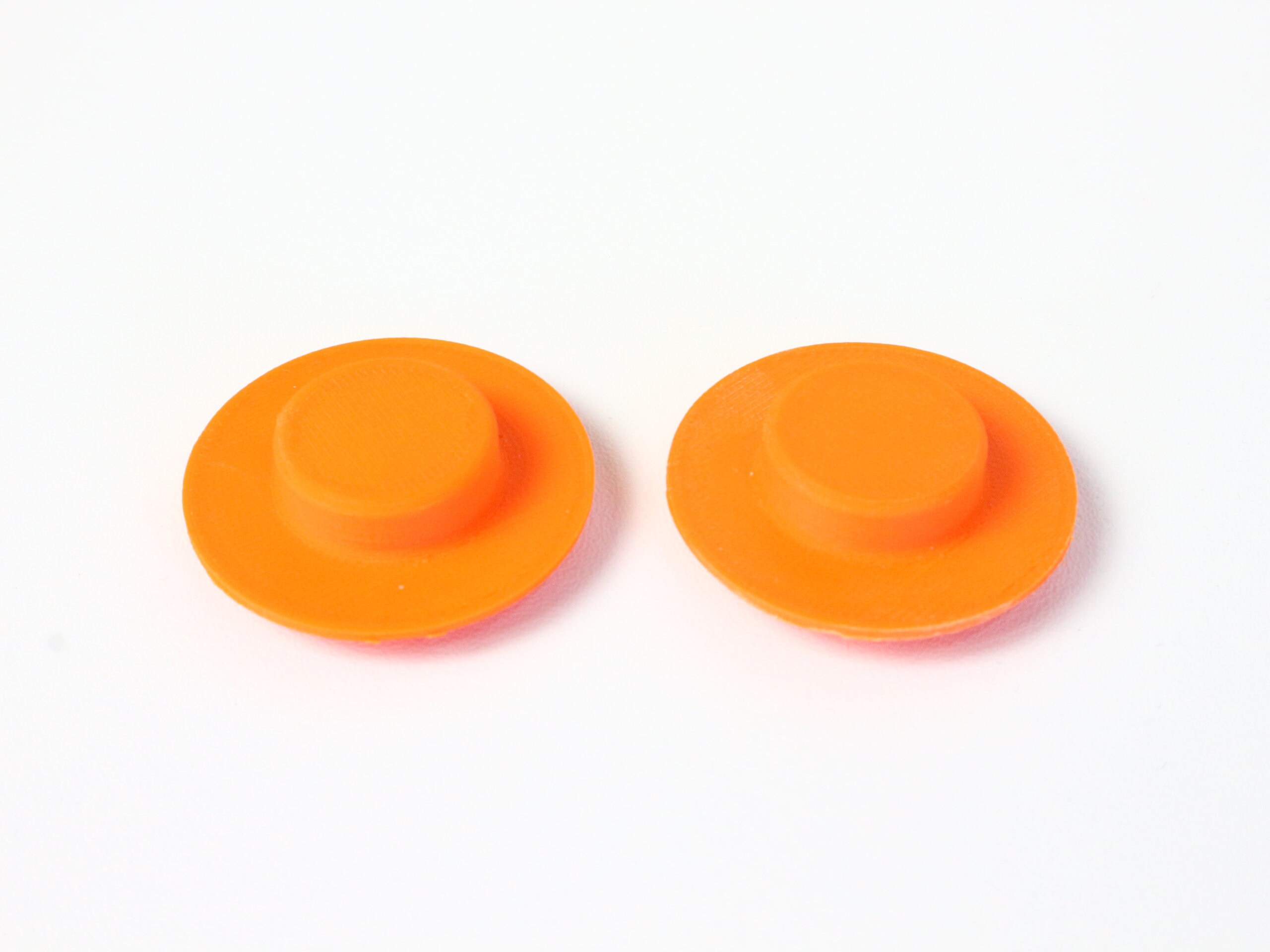 Olivetti Valentine typewriter,2 reproduction Later Ribbon Spool Nut Covers, reproduction Spare Parts, 3D printed.