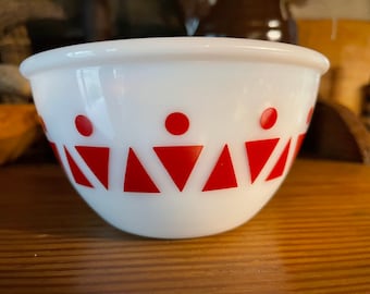 Vintage Hazel Atlas triangle and dot mixing bowl