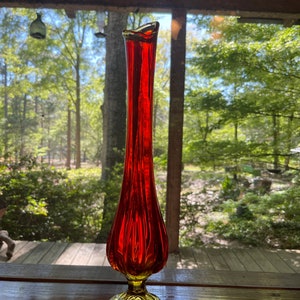LE Smith simplicity Amberina six petal 15 1/2 “ swung vase
