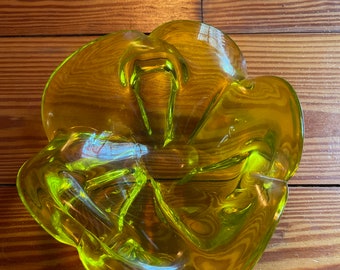 Vintage yellow  art glass flower bowl/ ashtray?