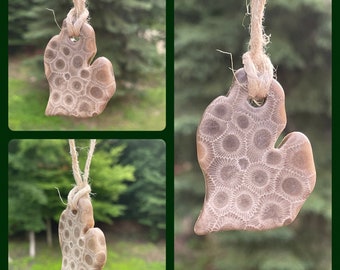 Petoskey Stone Small Michigan Ornament - Christmas Ornament - Wine Bottle Charm - Unique Gift - Gifts under 20