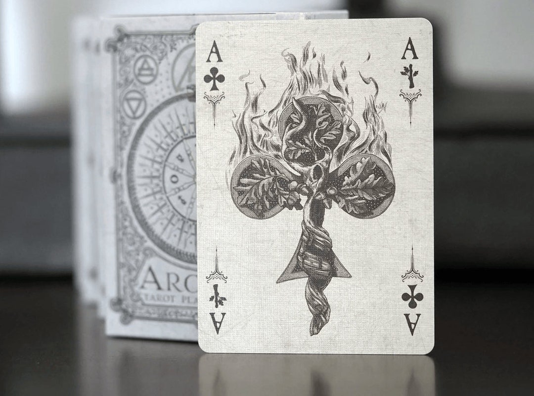 Bicycle cards tarot hotsell