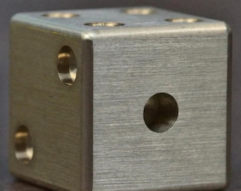 Set van 2 perfect uitgebalanceerde precisie dobbelstenen van 15 mm messing voor de meest wiskundig willekeurige resultaten!