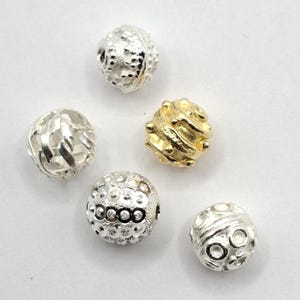 various intermediate parts, decorative balls in real silver and silver-plated for DIY jewelry, malas etc., Indian beads