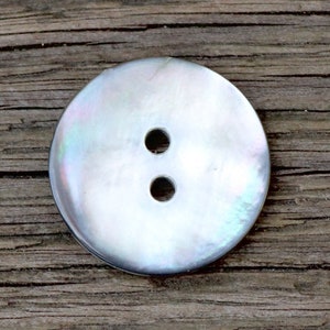 8 antique buttons made of mother of pearl