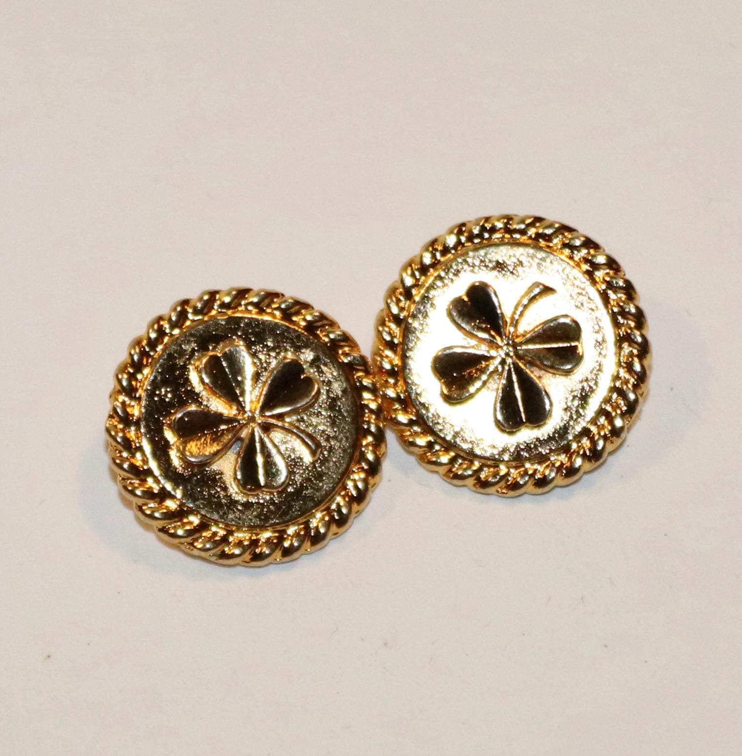 Chanel buttons - Etsy 日本