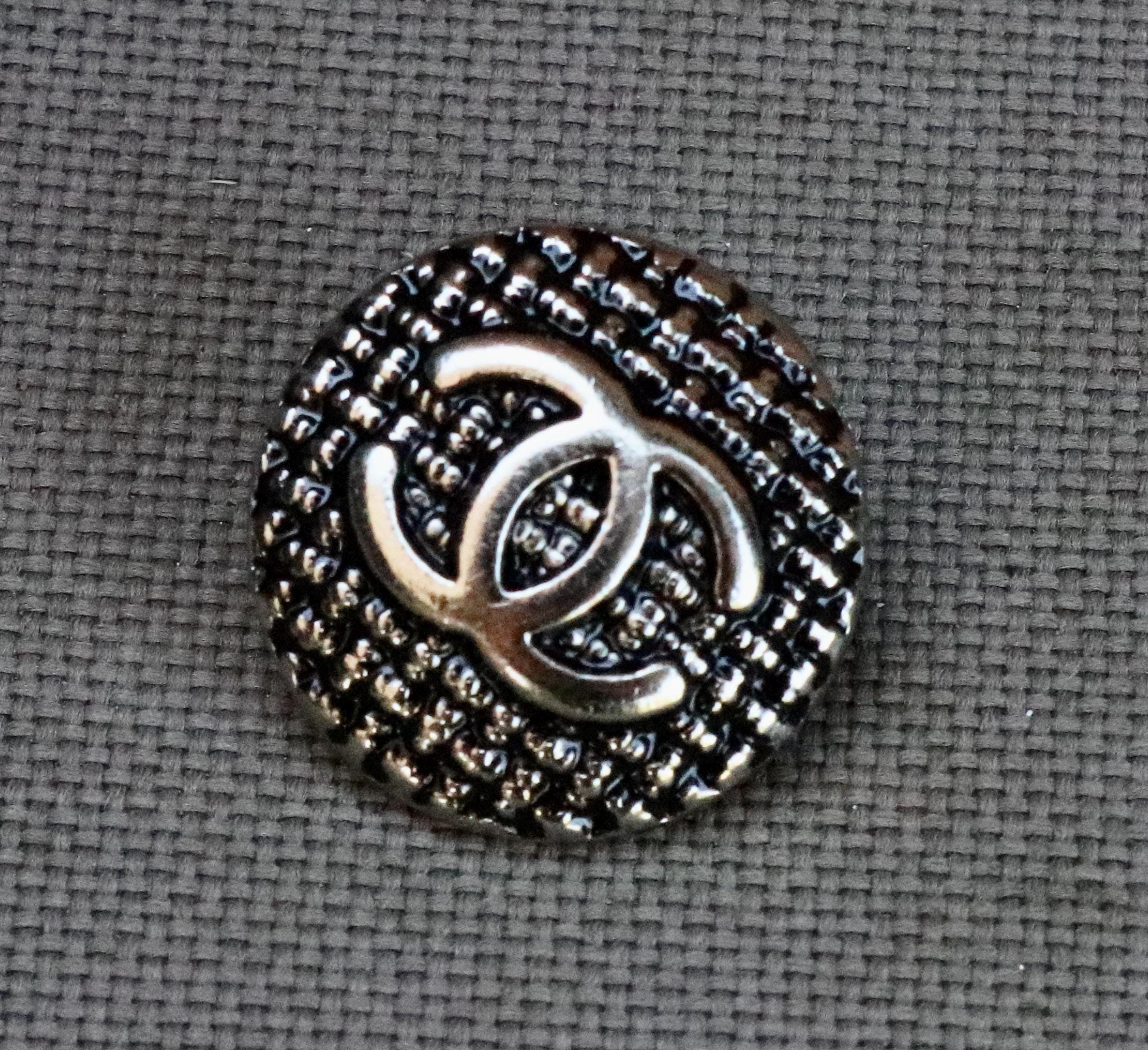 Chanel buttons - Etsy 日本