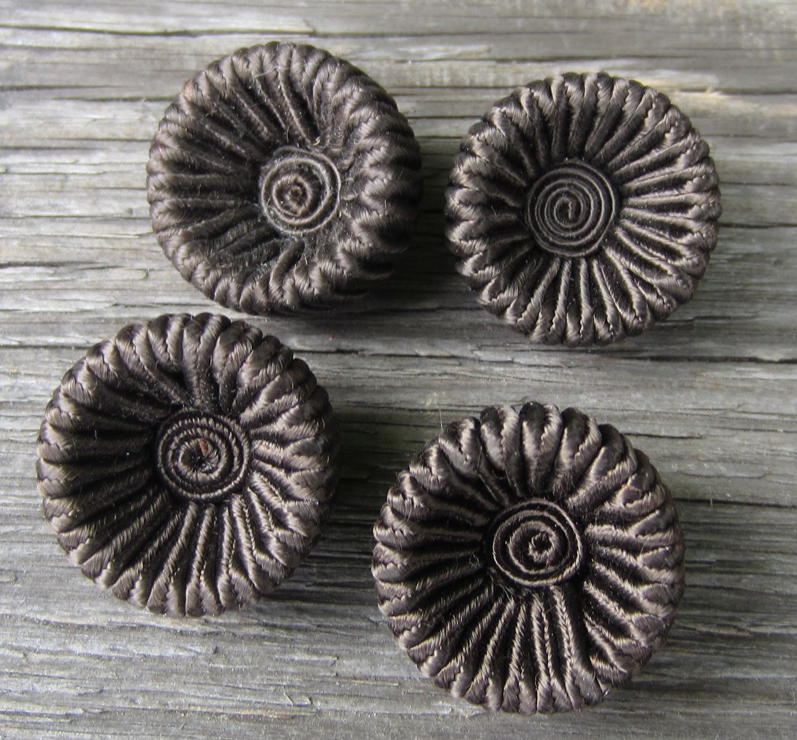 Bouton Ancien Noir 24mm - Marque Au Caducée - Vintage - Fabriqué En France