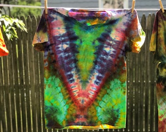 Ice Dye V Neck T Shirt Med