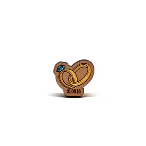 NEW! custom wooden rings pin with your wedding date, brooch, love cute pin, pin for lovers, personalized gift, gift for him, gift for her