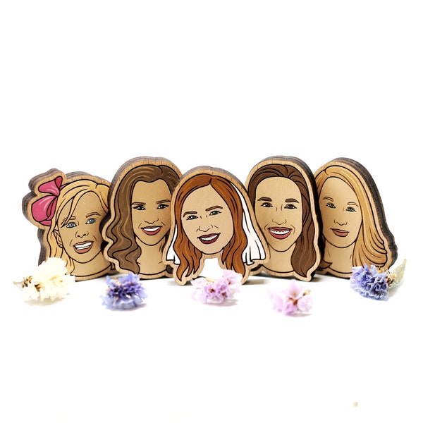 Bridesmaid magnet - Wooden custom portrait magnet based on the photo  (brooch, keychain, pin)