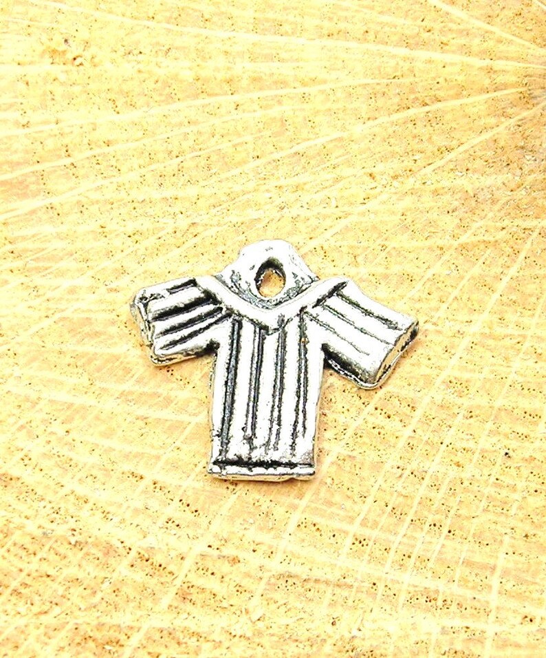 Referee T shirt charm
