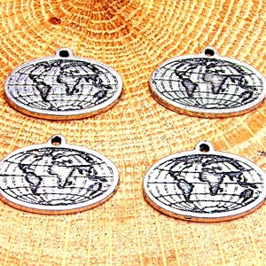 Oval Weltkugel Charms Set von 4 Weltkarte