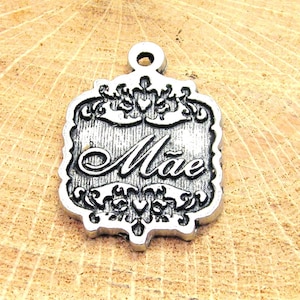 Mae Portugal portuguese  mom charm