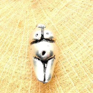 Fertility goddess willendorf Goddess Wicca charm