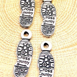 Zapatos de cross country con estampado de charms lote de 4