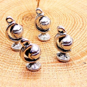 3D Weltkugel Charms Set von 4 Weltkarte geometrisch