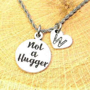 No es un abrazo con el corazón inicial collar de cuerda de acero inoxidable