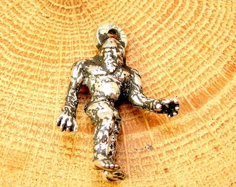 Big foot charm 3D