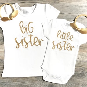 Big Sister / Little Sister Outfit - Matching Siblings Outfit - Gold Glitter Bodysuit + Short Puff Sleeve T-Shirt + 2 Bows / Headbands