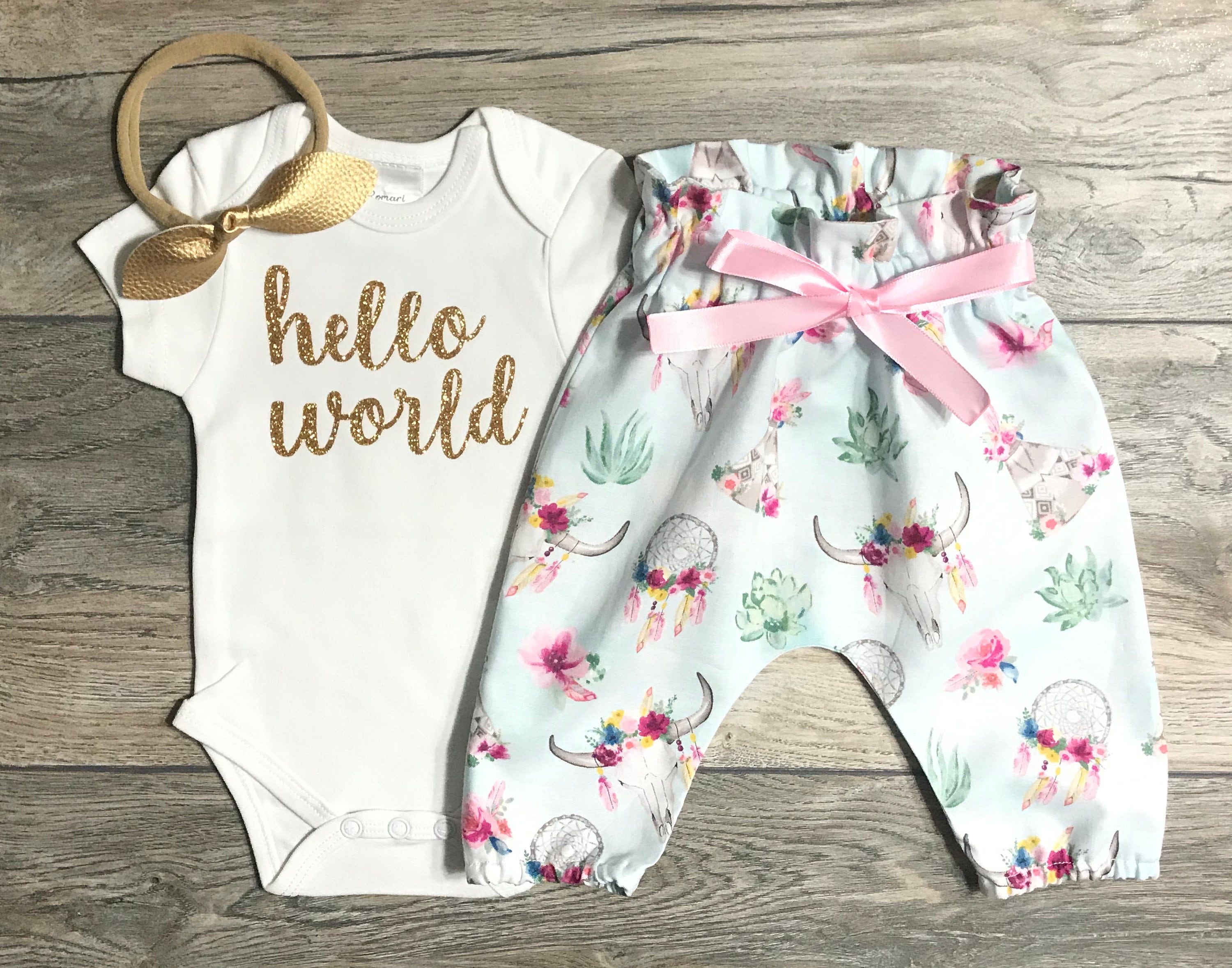 Hello World Newborn Take Home Outfit - Gold Glitter Bodysuit + Boho B…