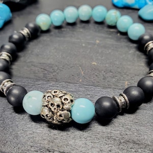 Turquoise Pile of Skulls stretch bracelet, Skull jewelry, Unisex jewelry, Men fashion, Gift for him, Goth jewelry, Skull art, Death bracelet