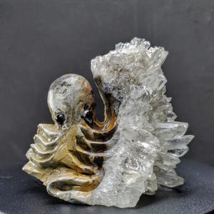 Quartz octopus carving, Geode animal, Crystal carving, Octopus figurine, Octopus statue, Tropical home decor, Nautical, Ocean home decor