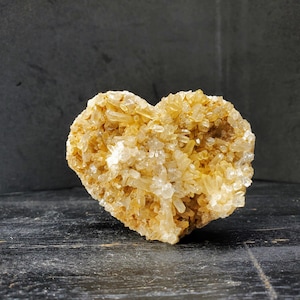 Quartz heart carving, Crystal heart, Macabre gift, Horror decor, Collectible, Gifts for her, Human anatomy, Anniversary gifts, Love