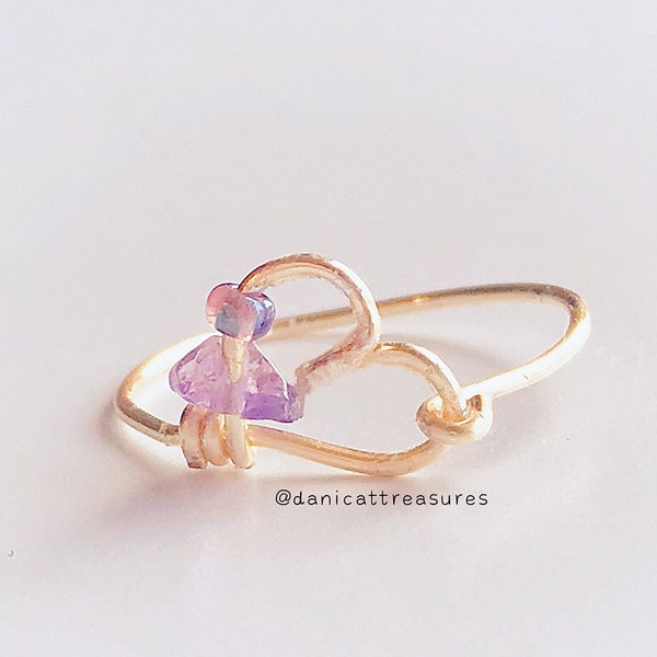 Amethyst Minimalist Heart Ring, Handmade Crystal Ring, Gold Heart Ring, Heart Knuckle Ring, Gifts for her, Bridesmaid Jewelry, Dainty, Chic