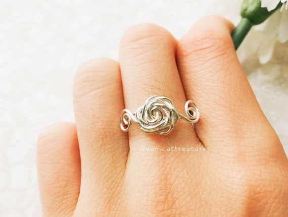 Silver Rose Ring Sterling Silver Dainty Ring Cute Rings Rose Ring With Leaf Leaf Ring Silver Wire Ring Minimalist Silver Ring Gifts Etsy