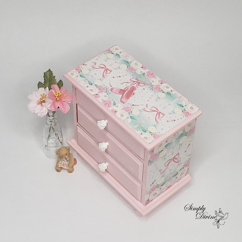 Girls Trinket Keeper Christmas Gift Daughter Granddaughter Pink Ballerina Musical Jewelry Box