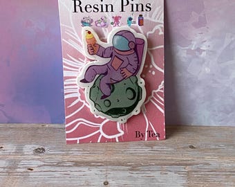 Astronaut Resin Pin: Space Lover Accessory