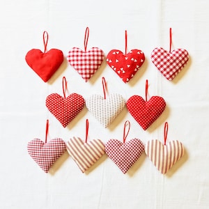 Red Valentine&#39;s decoration, handmade fabric heart hanging decor